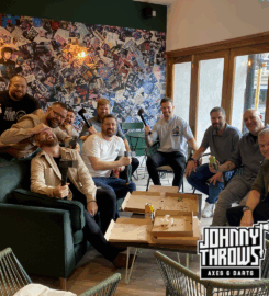 Johnny Throws – Axe Throwing