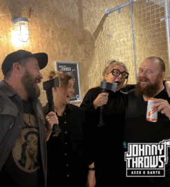 Johnny Throws – Axe Throwing