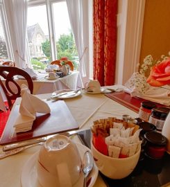 Holcombe House – Guest House Llandudno