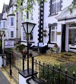 Holcombe House – Guest House Llandudno